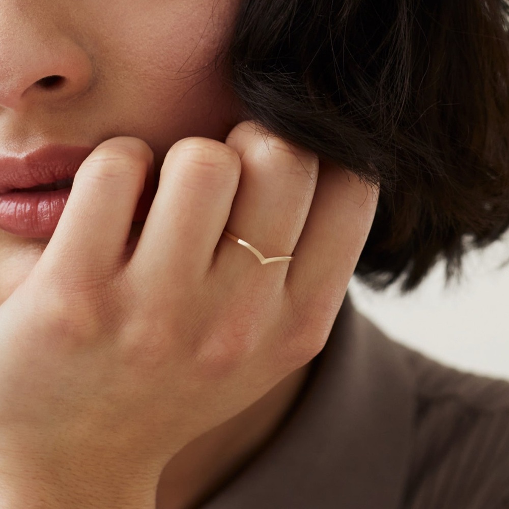 Mejuri Wishbone 14 solid Gold Ring Size 8